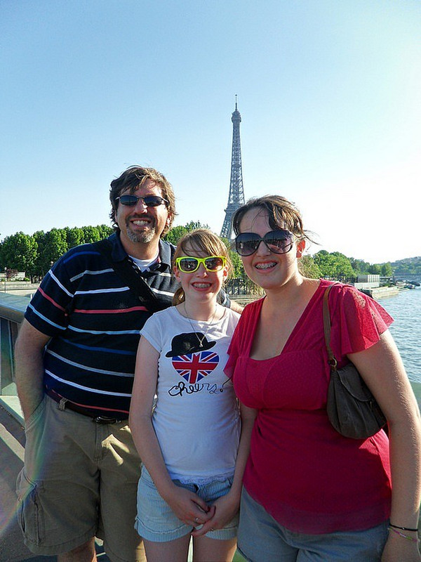 Ric Kelsie and Regan with the Eiffle Tower