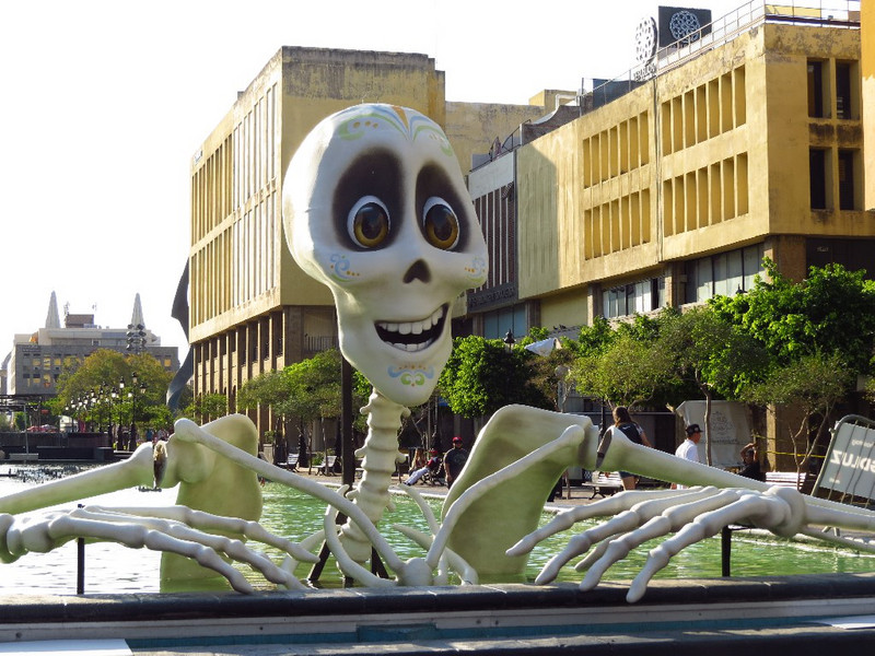 Large skeleton emerging from pool in Guadalajara.