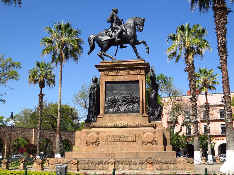 Monument to Morelos with his statue on top.