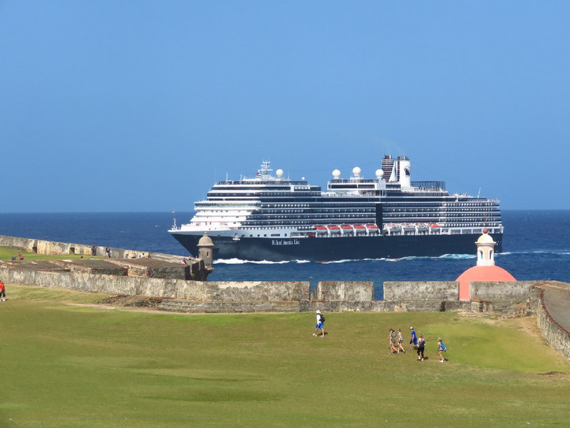 Cruise ship coming into harbour passed kite flying area