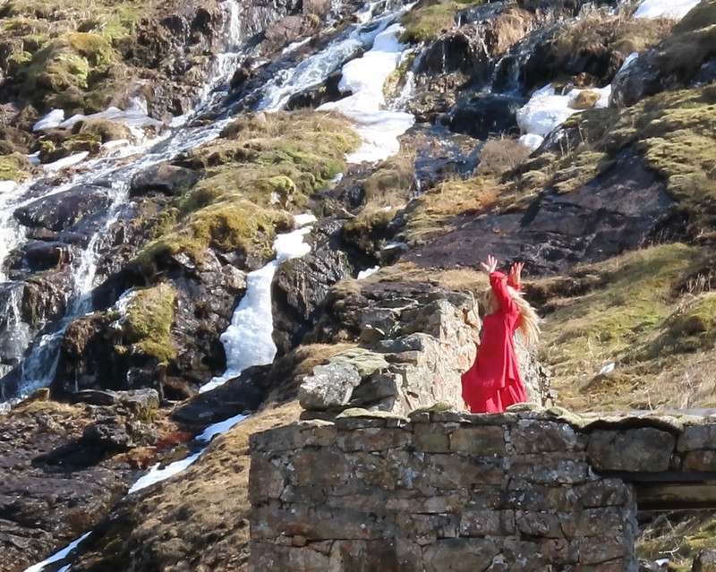 The mysterious dancer above the waterfall
