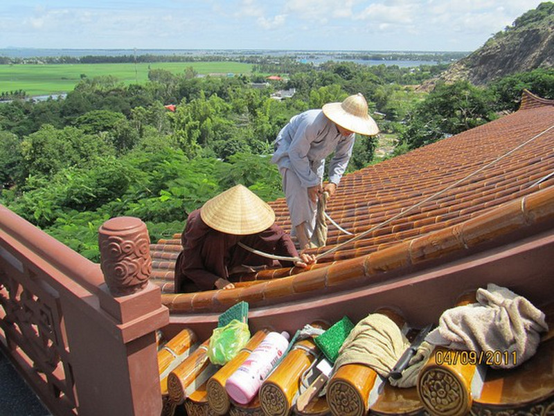 Repairing the roof at Sam Mountain Pagoda