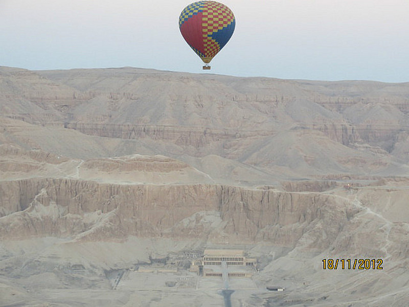 Balloon ride over Hatshepsut Temple