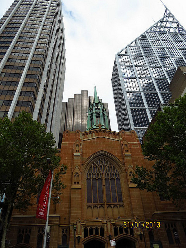 Contrast of old and new in Sydney