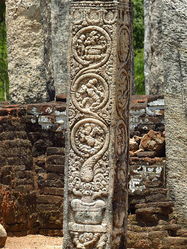 detail of carving Polonnaruwa