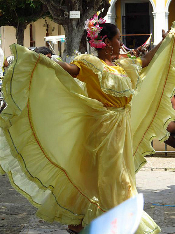 Dancing in Parque, Granada