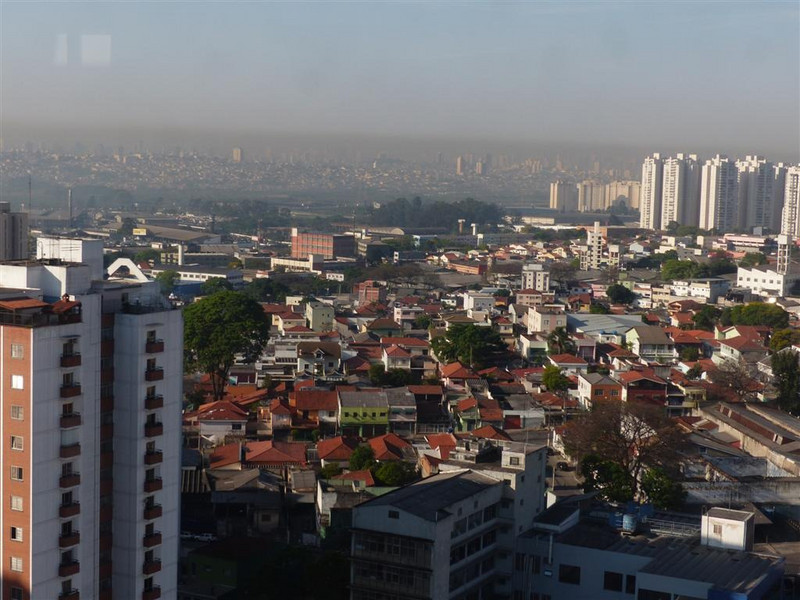 Sao Paulo with low level smog