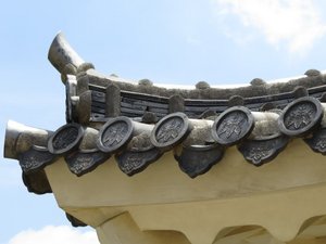 Very detailed roof tiles.