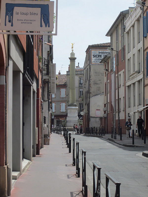 Side street leading to Place Dupuis