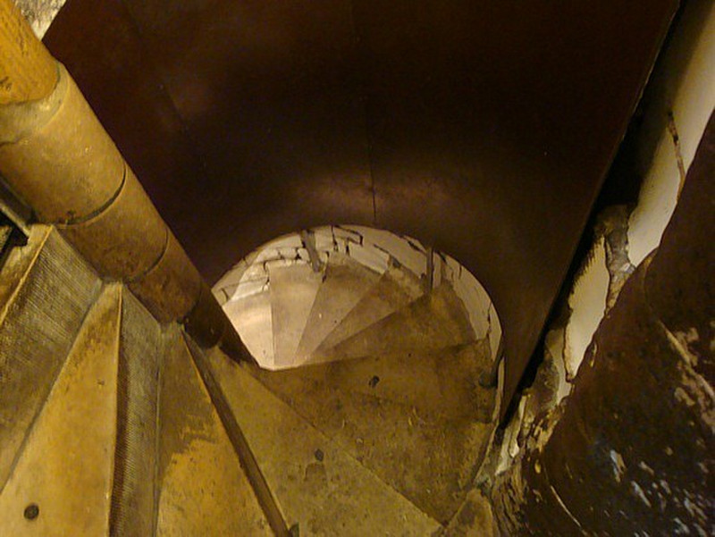 Steep spiral staircase in Bloody Tower