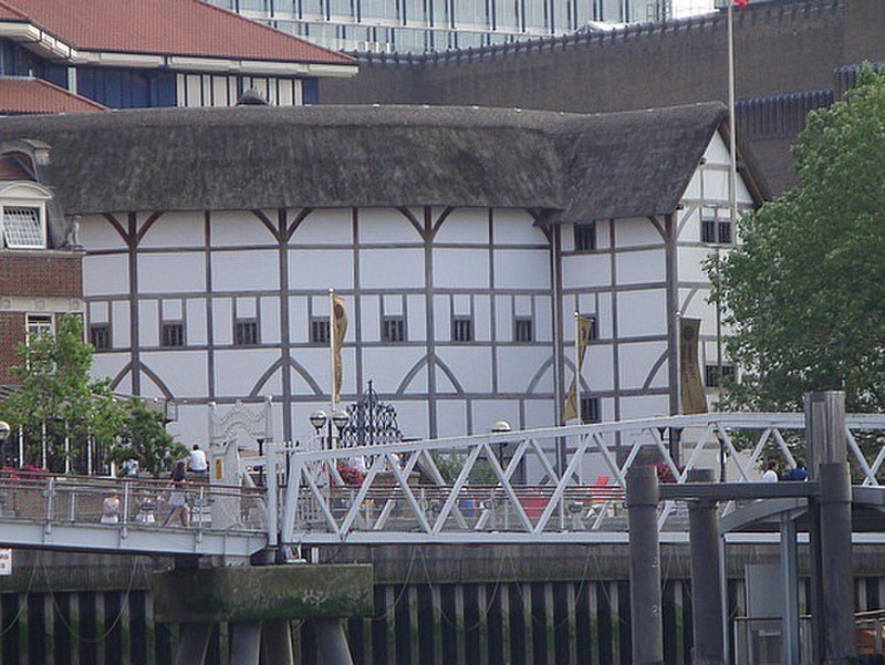 Shakespeare&#39;s Globe Theatre recreated by American 