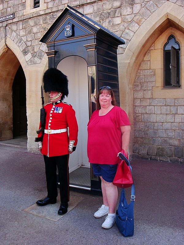 Malinda and the palace guard