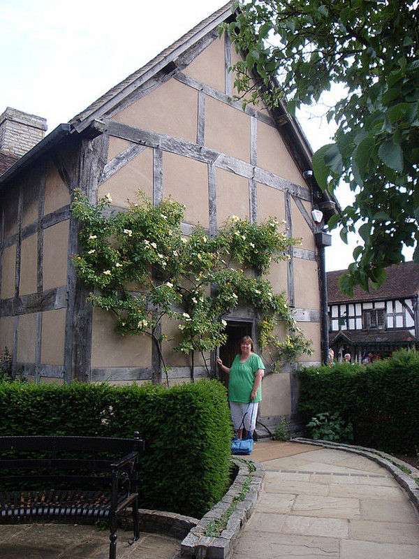 Malinda at Shakespeare&#39;s birthplace