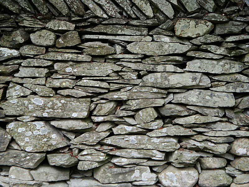 Dry stone wall, not mortar use