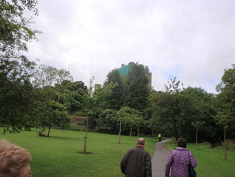 10 minute walk to Blarney Castle