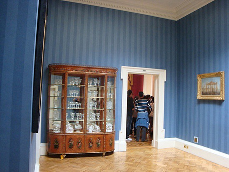 Little room leading to Portrait Gallery