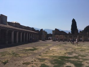 Pompeii (79)