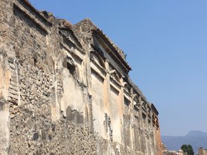Pompeii (150)