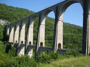 Cize-Bolozon viaduct