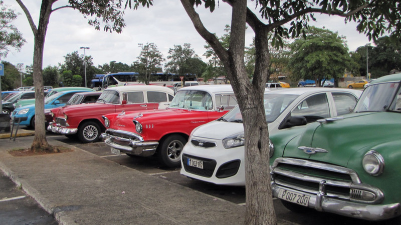 Old American cars in Cuba