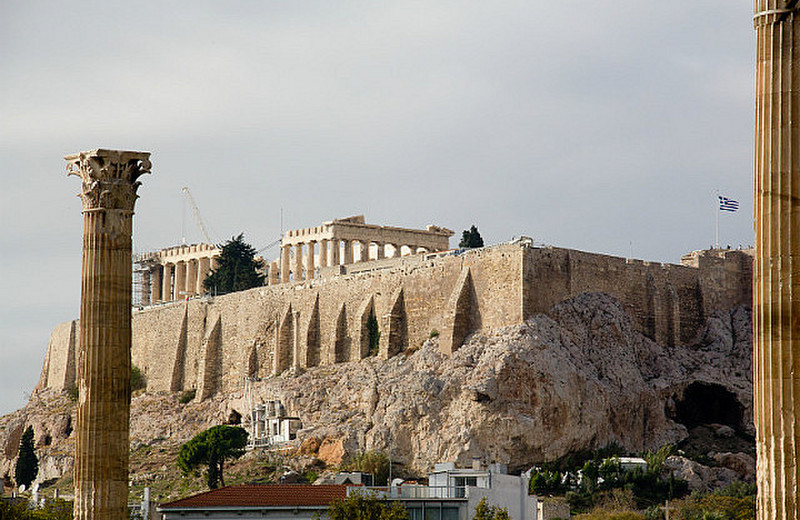 Desde el centro vista a la acropolis