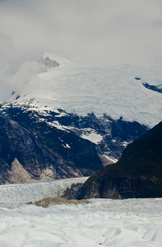 Glaciar en la monta&ntilde;a