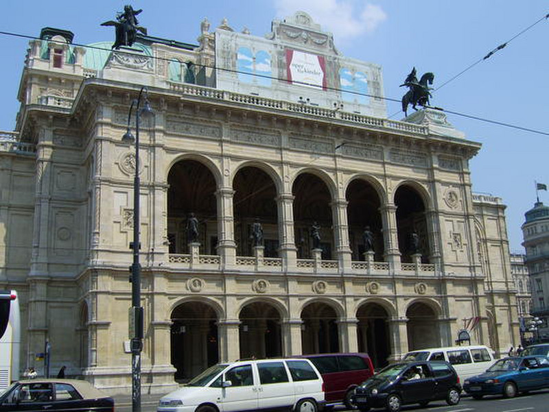 11 Opera House