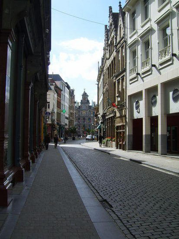 06 City street