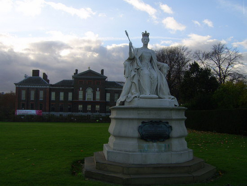 09 Queen Victoria