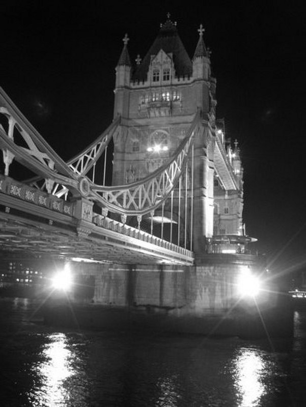 16 Tower Bridge