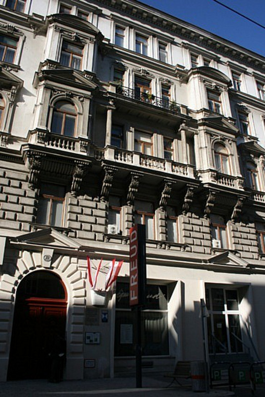 13 Freud Museum