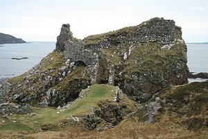 25 Dunscaith Castle