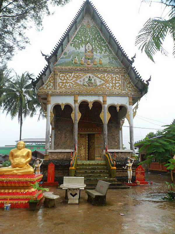 The Wat in the rain