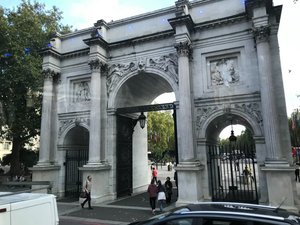 Arch used to be in front of Buckingham Palace