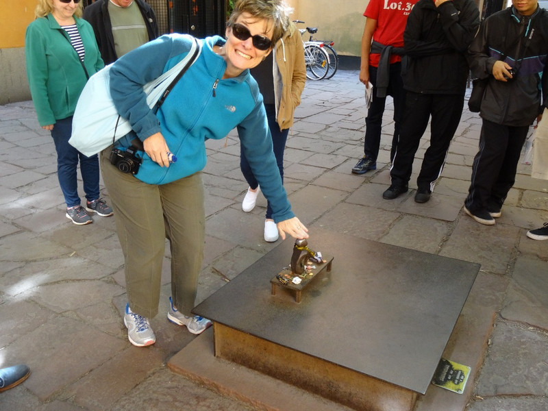 The Jarnponke Smallest Statue in Stockholm Photo