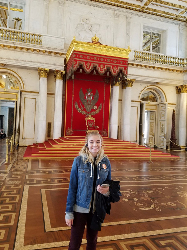 Anna in front of the throne