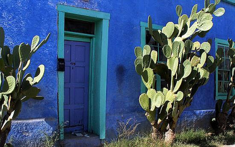 Blue Door, Very Blue House