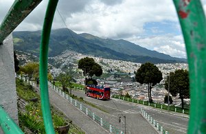 Quito climbing the hills