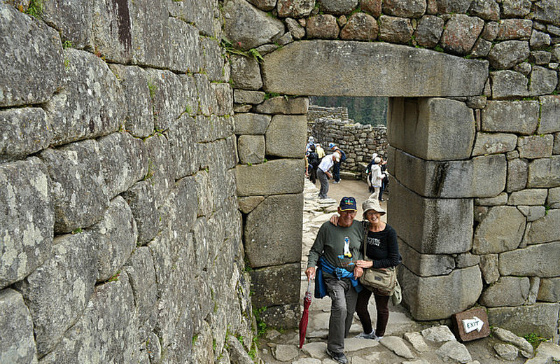 Trapezoidal doorway--pure Inka, or Inca 