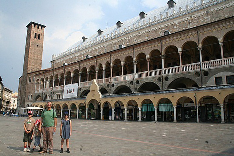 In the Piazza | Photo