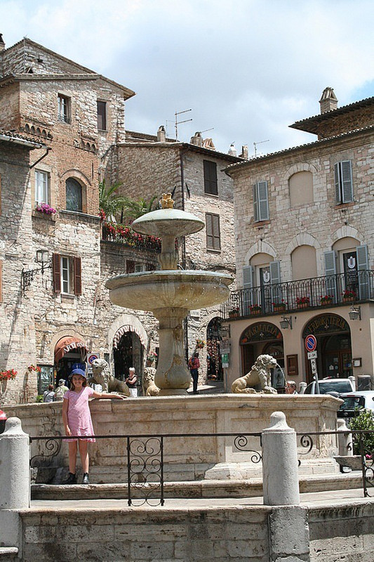 Fountain, Piazza at Assisi