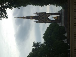 Albert Memorial (from the taxi)