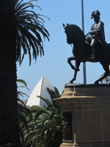 Statue and Opera House