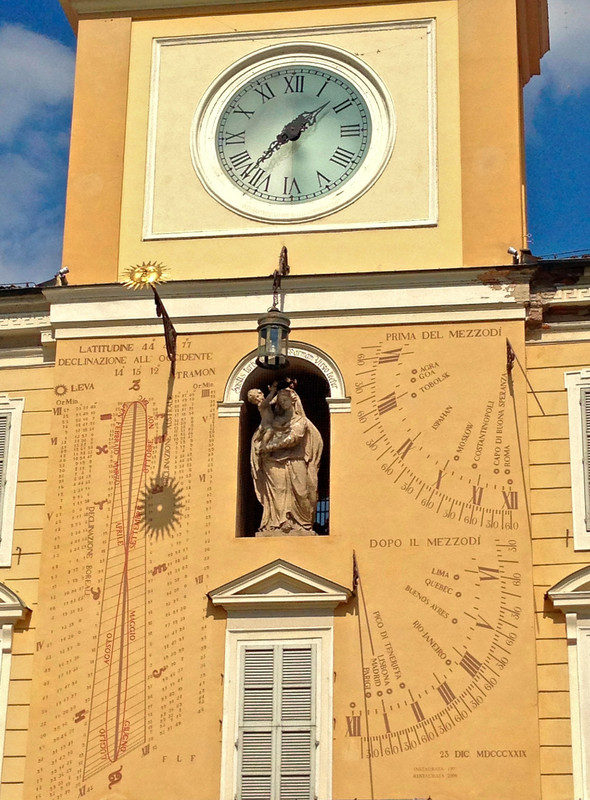 Clock, Piazza Garibaldi