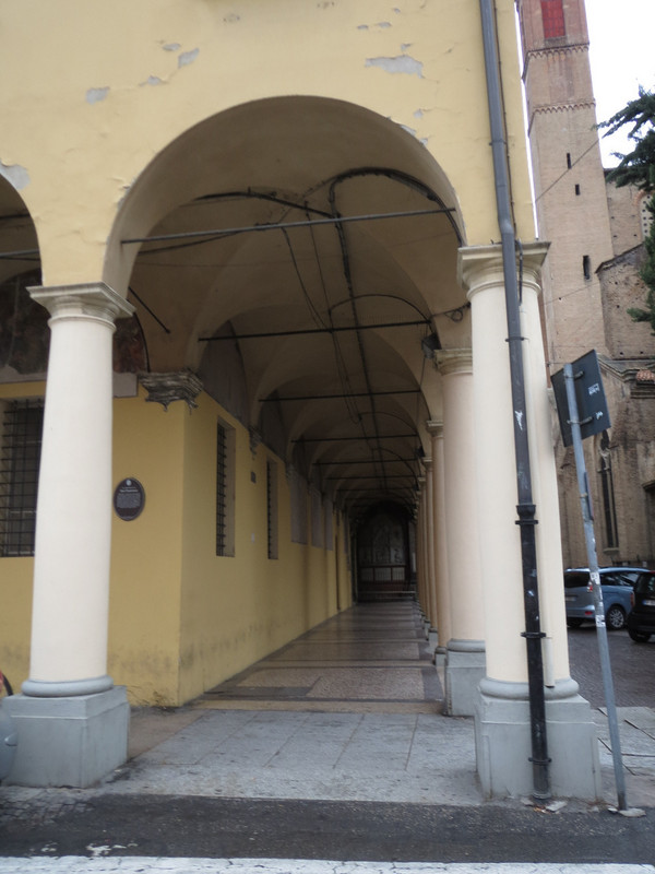 These covered walkways are all over Bologna