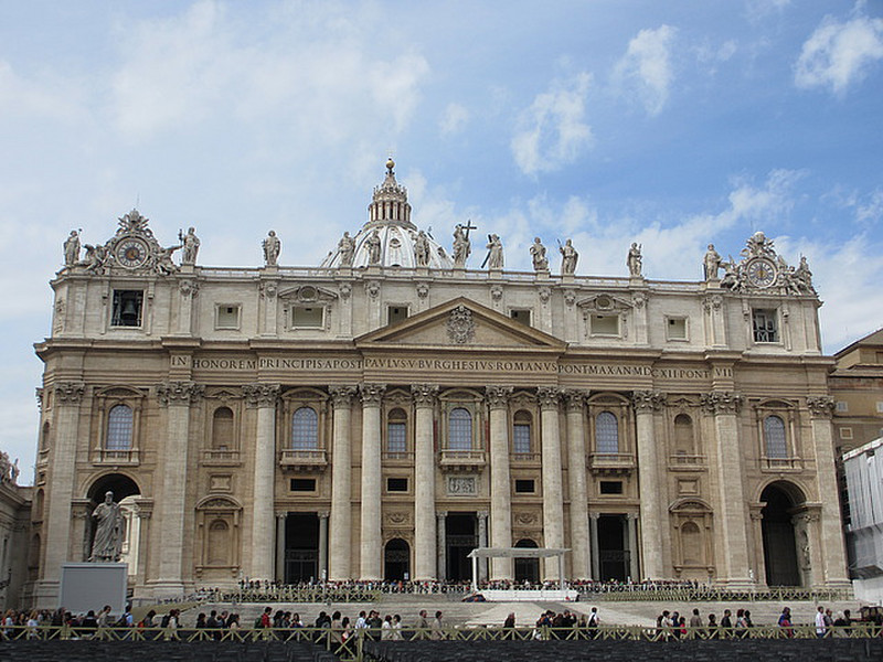 St Peter&#39;s Basilica &amp; Square