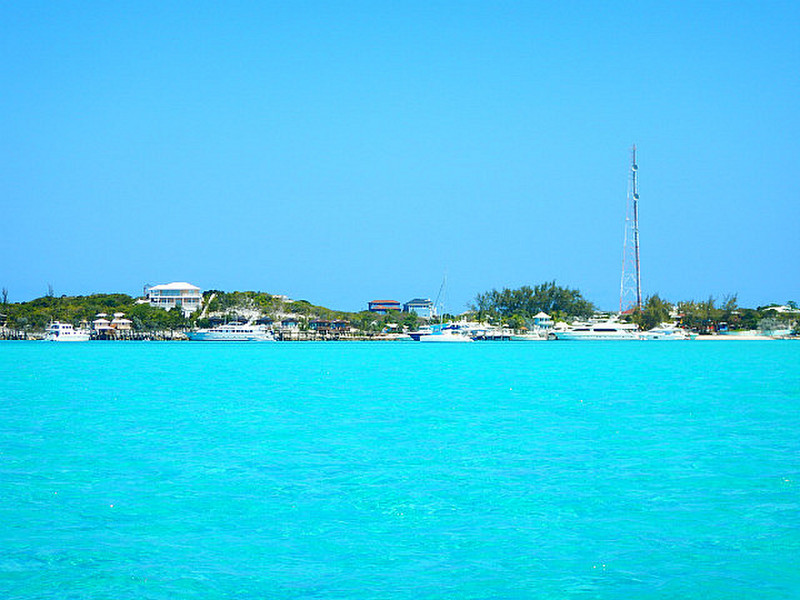 Dinghying over to Staniel Cay