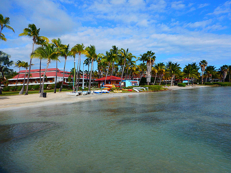 CopaMarina Resort, Isla Guilligan