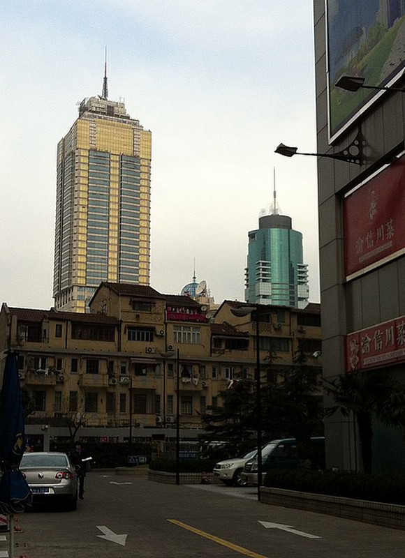 Old and new in Shanghai2
