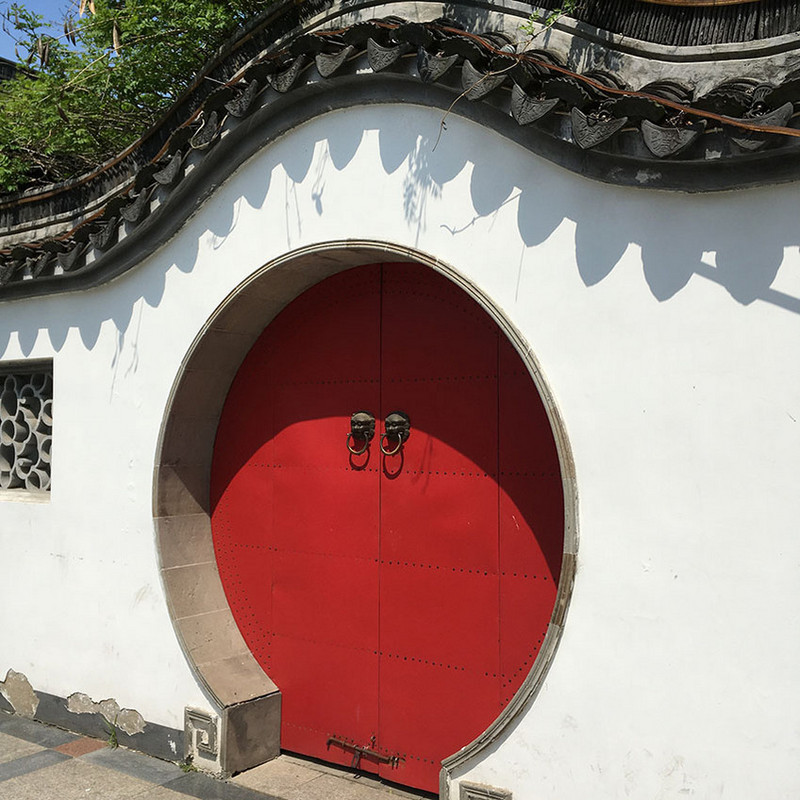 Xuzhou - red door